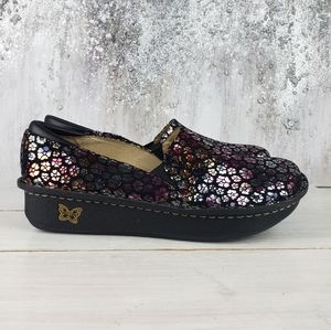 452pte Alegria Debra Buttercup metallic flower slip on's women's size 10.5-11